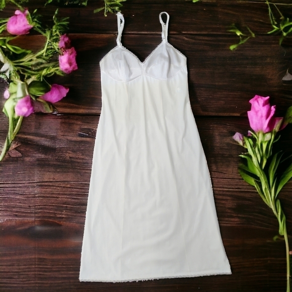 Vanity Fair Vintage 1960's Full Slip Lace Trim Cream Ivory Size 32 TT - Picture 1 of 11
